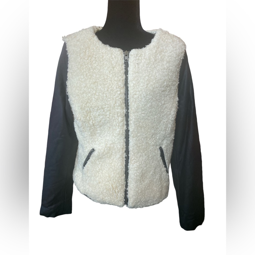 American Eagle Sherpa and Fuax leather Jacket size L EUC